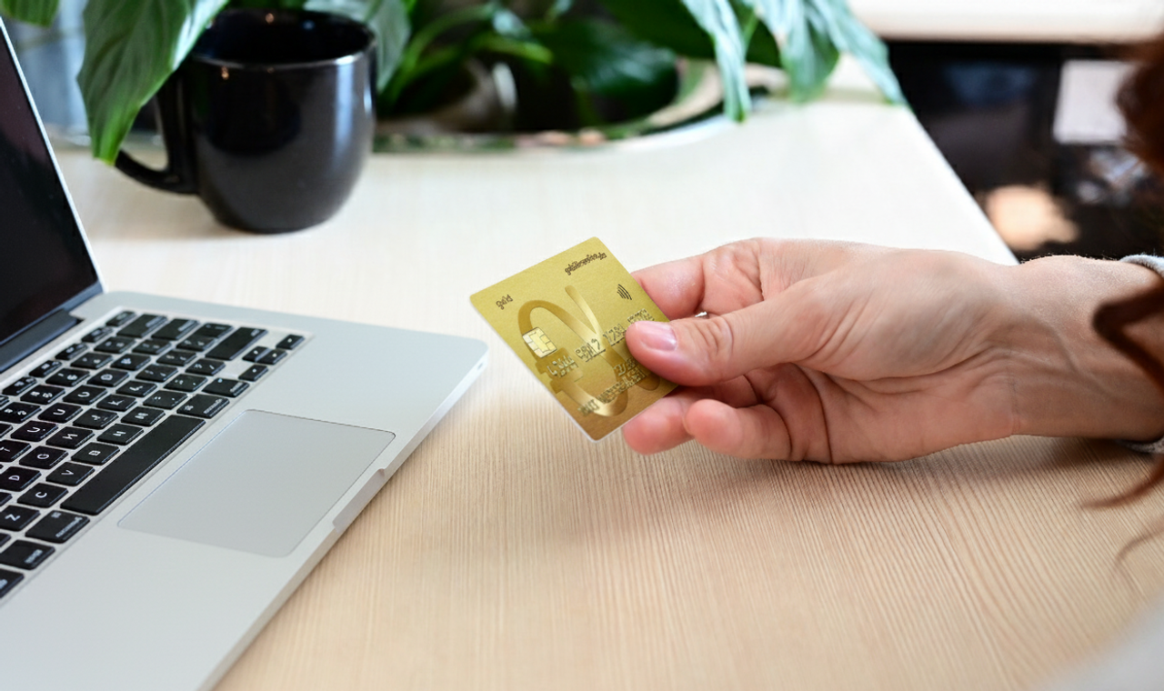 Bezahlung im Online-Shop mit der Advanzia Gebührenfrei Mastercard GOLD