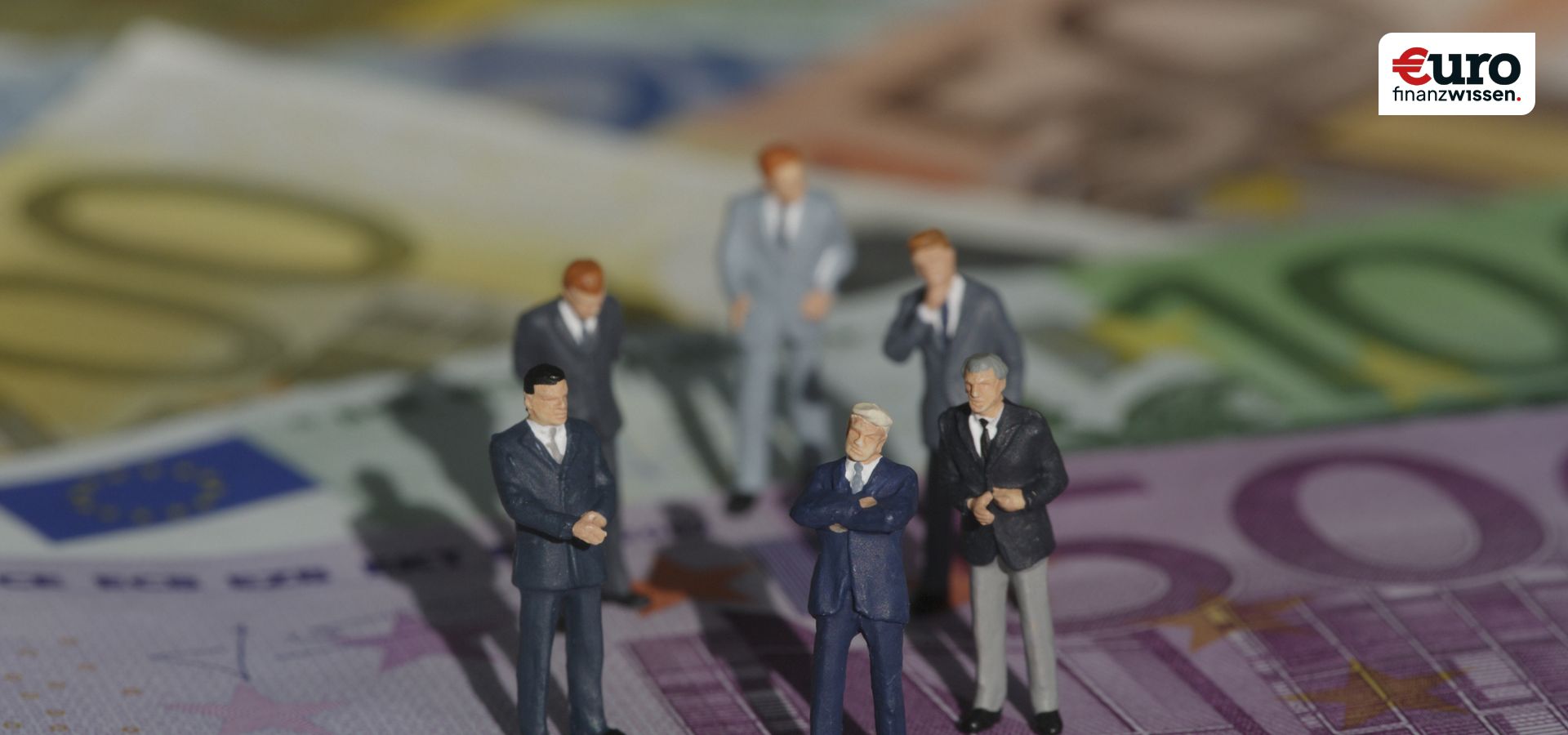 Geschäftsmänner bei der Besprechung der Gewerbesteuer