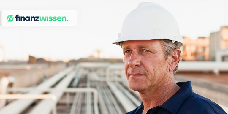 Porträt eines Arbeiters einer Öl-Raffinerie