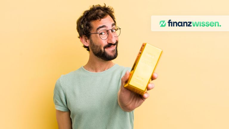 Mann handelt Goldbarren