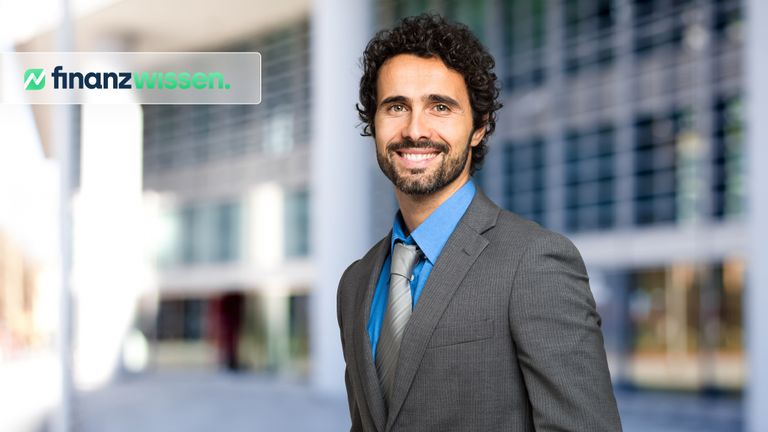 Anleger informiert über Fondsvolumen