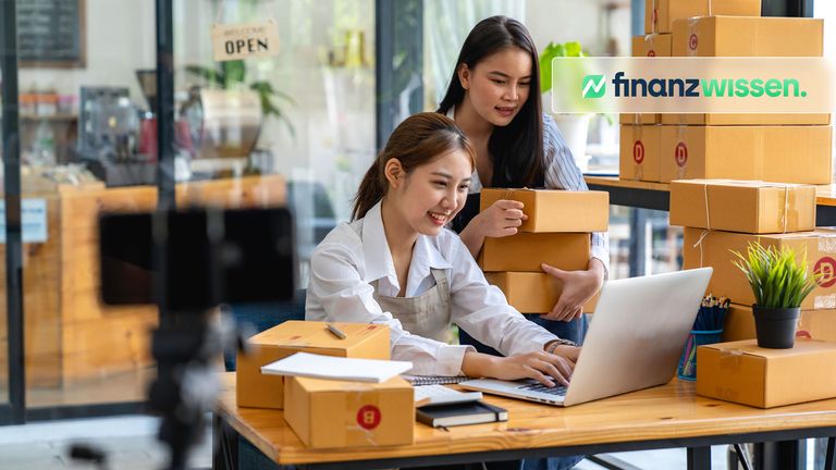 Geschäftspartner betreiben E-Commere-Shop